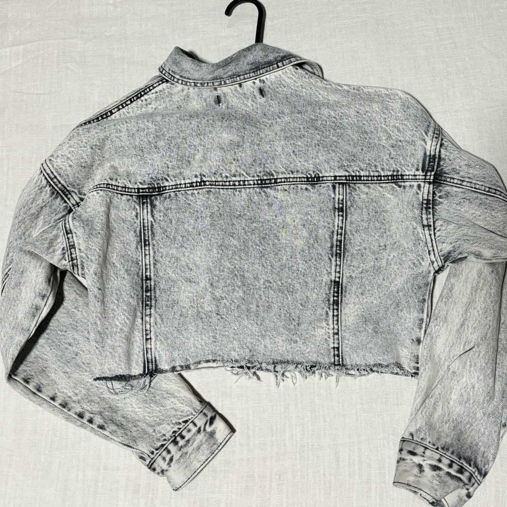 Crop denim jacket - Picture 2 of 3